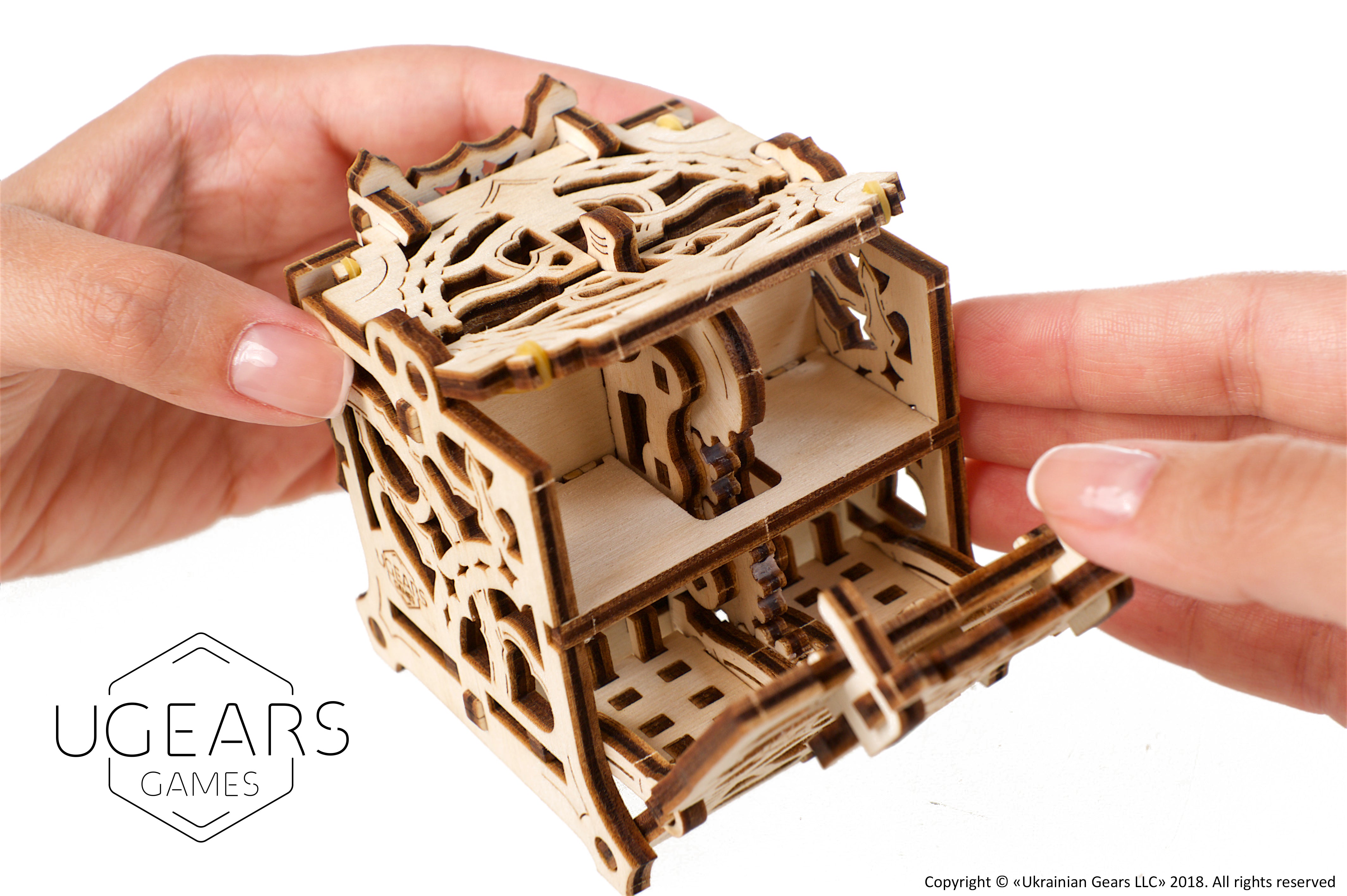 UGears Games: Würfelbox - Dice Keeper
