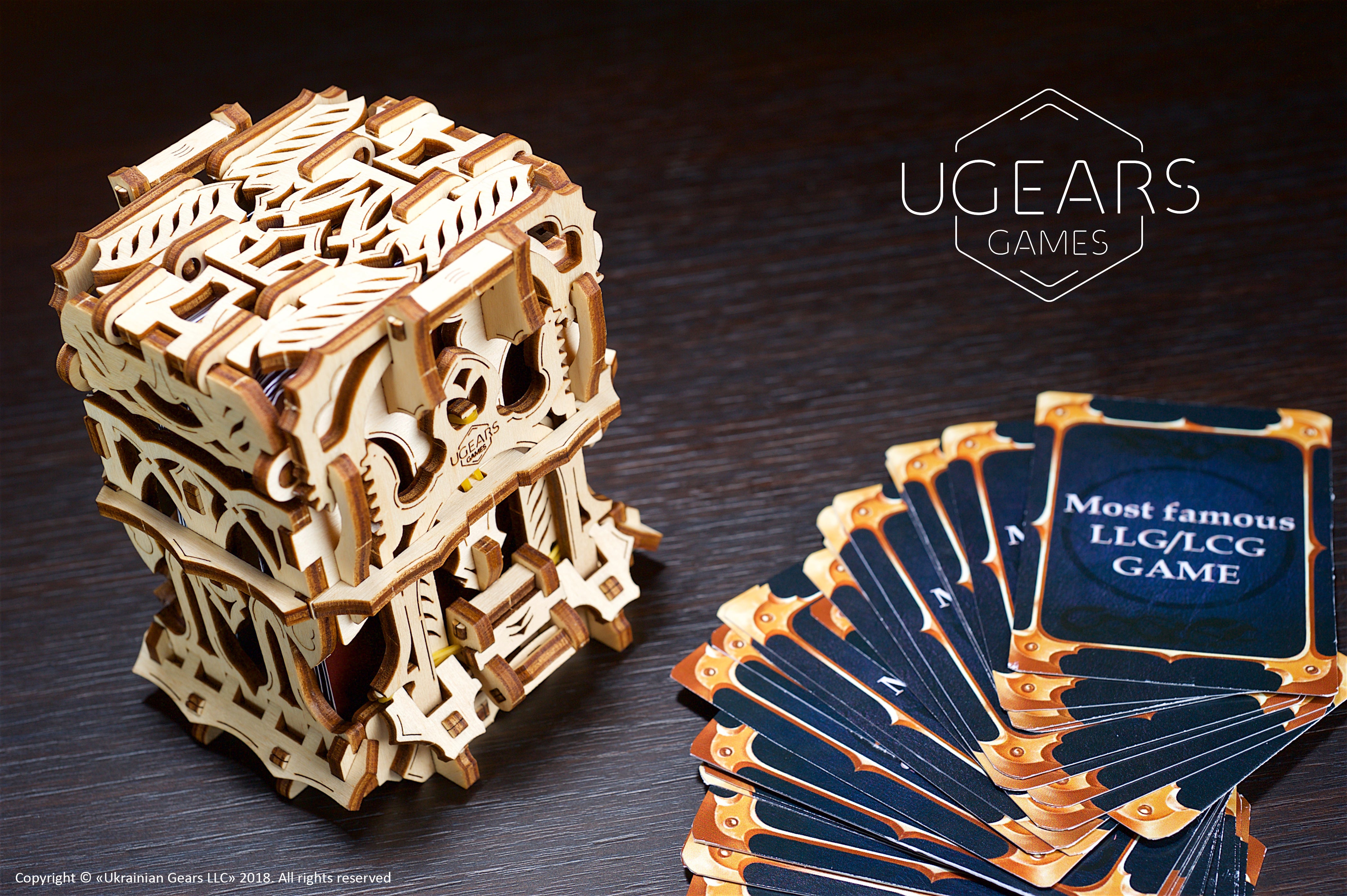 UGears Games: Kartenetui - Deck Holder