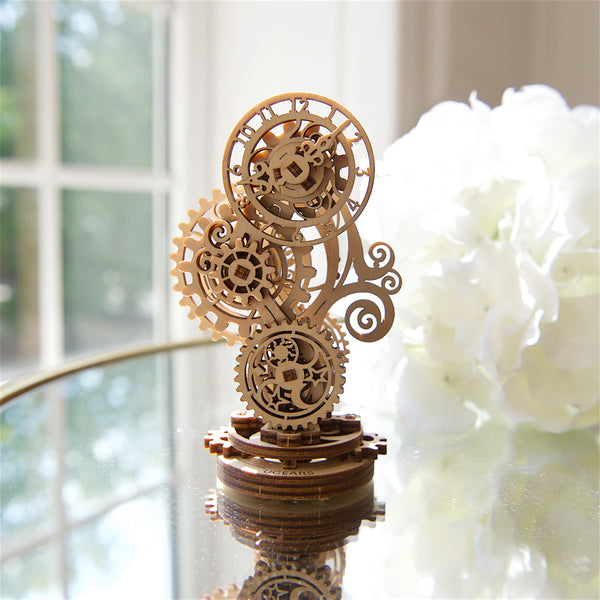 Uhr im Steampunk Design